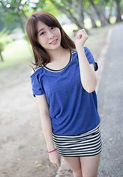 优质清纯美女庄晴雅公园唯美相册