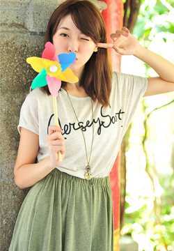 高清短裙女生小玉户外清纯唯美集图集