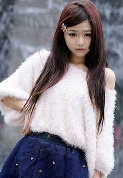 优质甜美女孩小豚秋日迷人街拍相册