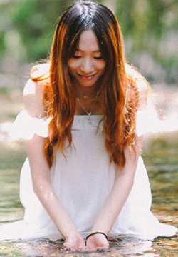 高清清纯美女林间唯美图册