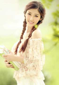 清纯长发美女户外高清