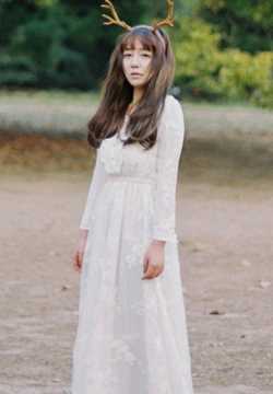 优质清纯长裙女孩户外拍摄相册