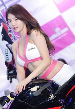 高清韩国车模韩佳恩性感美胸诱人图集