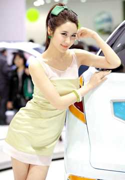 最新韩国车模李贤贞车展高清壁纸