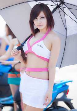 韩国娇嫩车模柳智惠可爱迷人