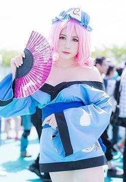 优质短发女模特x叉魅性感Cos图片相册