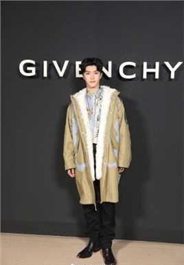 最新时尚帅哥范丞丞亚洲嘉宾明星图片图集