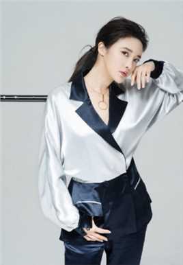 最全西装美女张璇文艺知性优雅时尚女神杂志大片相册