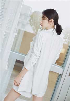 精选长腿女神代斯优雅干练简约时尚服饰身材图片图册