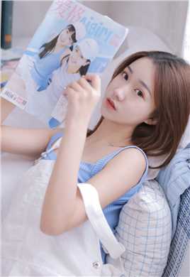 最新姿态优雅迷人的美女身材苗条性感小蛮腰养眼妹子图壁纸