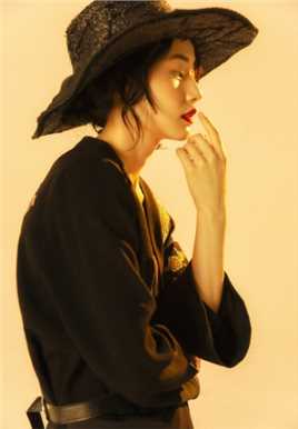 最新名媛柴碧云复古时尚成熟魅力杂志图片壁纸