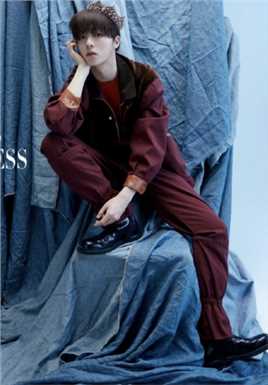 高清清秀帅哥陈立农粉色男孩时尚杂志图片图集