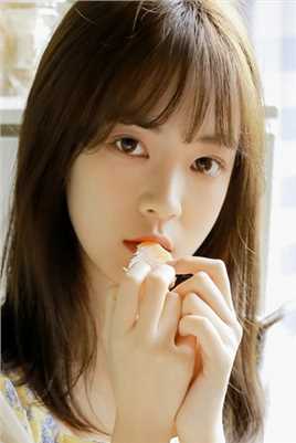 最全肌肤胜雪的清纯小姐姐水灵灵杏仁眼电力十足相册