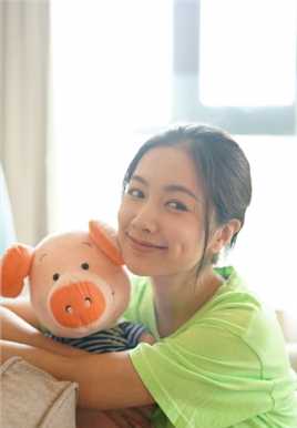 精选俏皮可爱美女李春嫒居家卖萌清纯治愈照图片图册