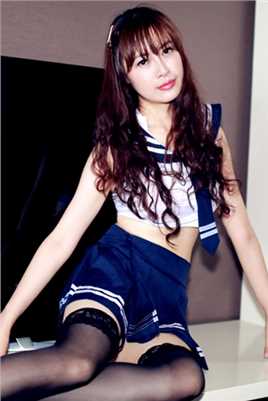 精选中国首位袖珍腿模伊贞羽性感好看的桌面壁纸图册