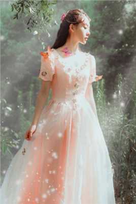 特别专辑唇红齿白的森系女孩裙摆飞舞笑容迷人清纯唯美图片图片