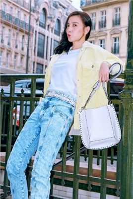 优质宋佳姜黄色外套蓝色牛仔裤休闲穿搭时尚街拍相册