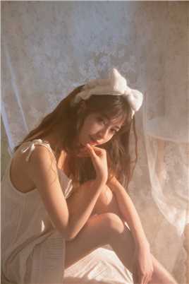 高清朦胧妩媚的倾城佳人床上玉体横陈性感美女图集