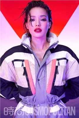 舒淇湿发造型落泪妆容性感撩人杂志