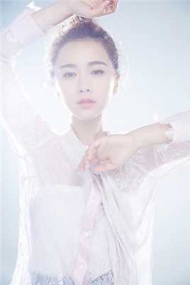 特别专辑李春嫒一袭镂空纱裙性感不失纯情