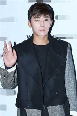 韩国男演员孙浩俊首尔时尚周品牌活动照