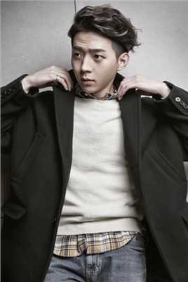 最全韩国男演员朴有焕时尚杂志封面大片壁纸