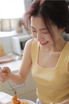 最新可爱厨艺女孩甜美动人私房图集