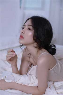 精选性感美女娇媚百态诱惑私房图册