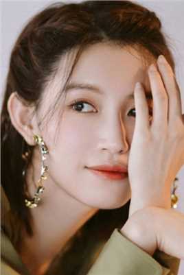 精选内地美女苏青知性妩媚时尚图册