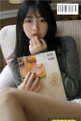 清纯甜美女神校花慵懒午后大秀大长腿私房照