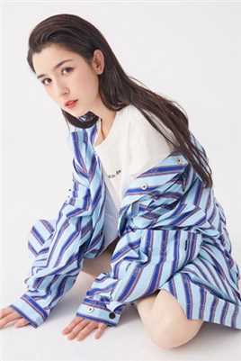 最全哈妮克孜帅气背头休闲风时尚高清相册