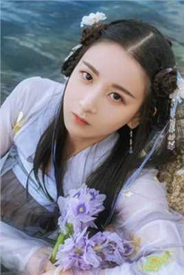 精选甜美气质的汉服女孩水中湿身魅惑集图册