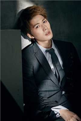 高清陈学冬时尚先生杂志封面金发皮衣帅气图册