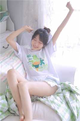 精选小清新绿色格纹甜美女孩长腿私拍图图册