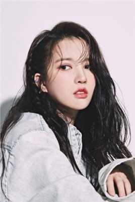 最新刘些宁浅蓝色牛仔外套超酷甜妹时尚大片图集