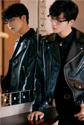 最全陈立农黑框眼镜黑色皮衣霸气型男时尚壁纸