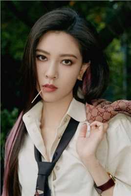 特别专辑宋妍霏cc粉色挂耳染白衬衫痞气美女时尚图片图片