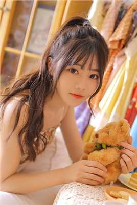 最全长腿美女碎花吊带性感壁纸