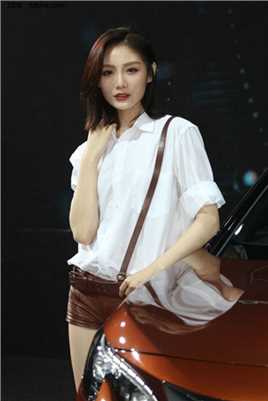 特别专辑热裤车模活动现场诱惑拍摄