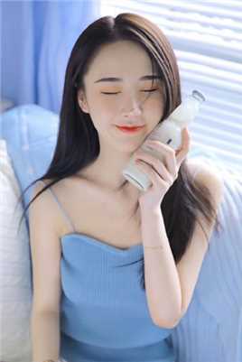 最全美女模特白色开衫性感相册