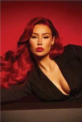 精选说唱歌手伊基·阿塞莉娅红好看惑时尚大片图册