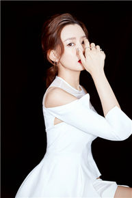 周奇奇时尚活动性感图片图集