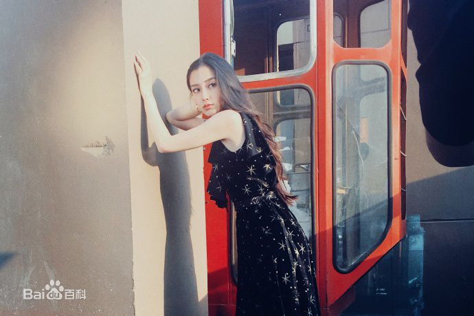 杨颖(Angelababy)MadameFigaro中文版+心理月刊+都市丽人前后照片