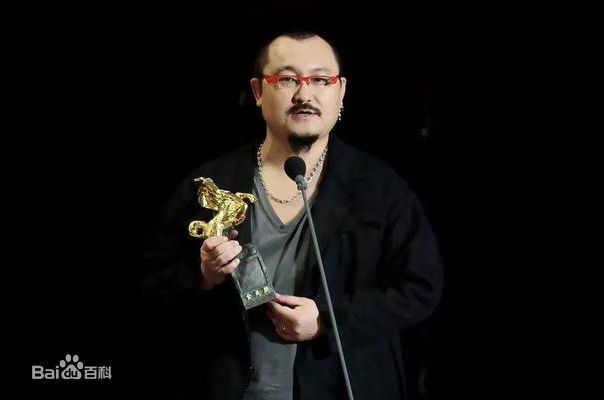 最优质乌尔善生活照