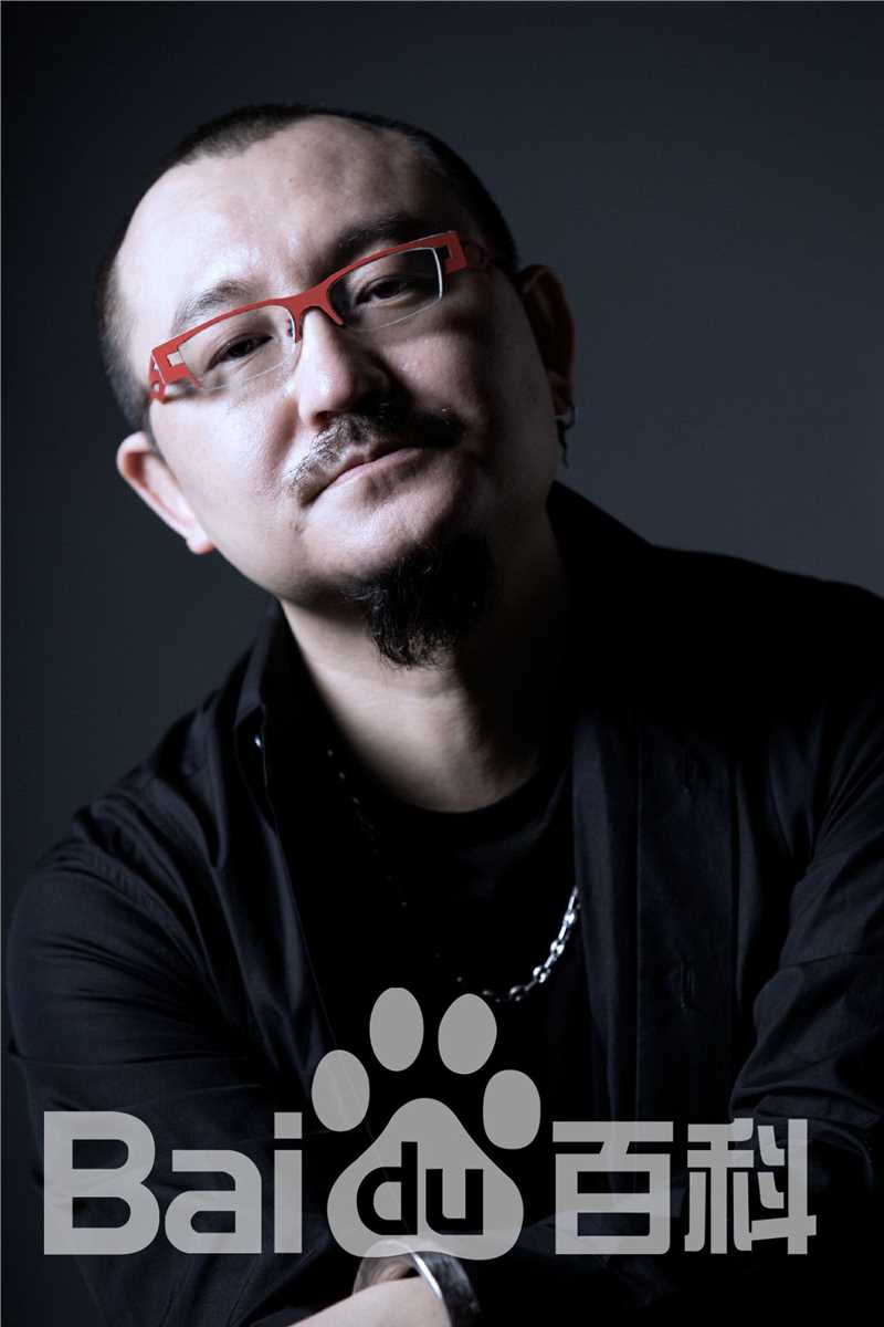 最优质乌尔善生活照