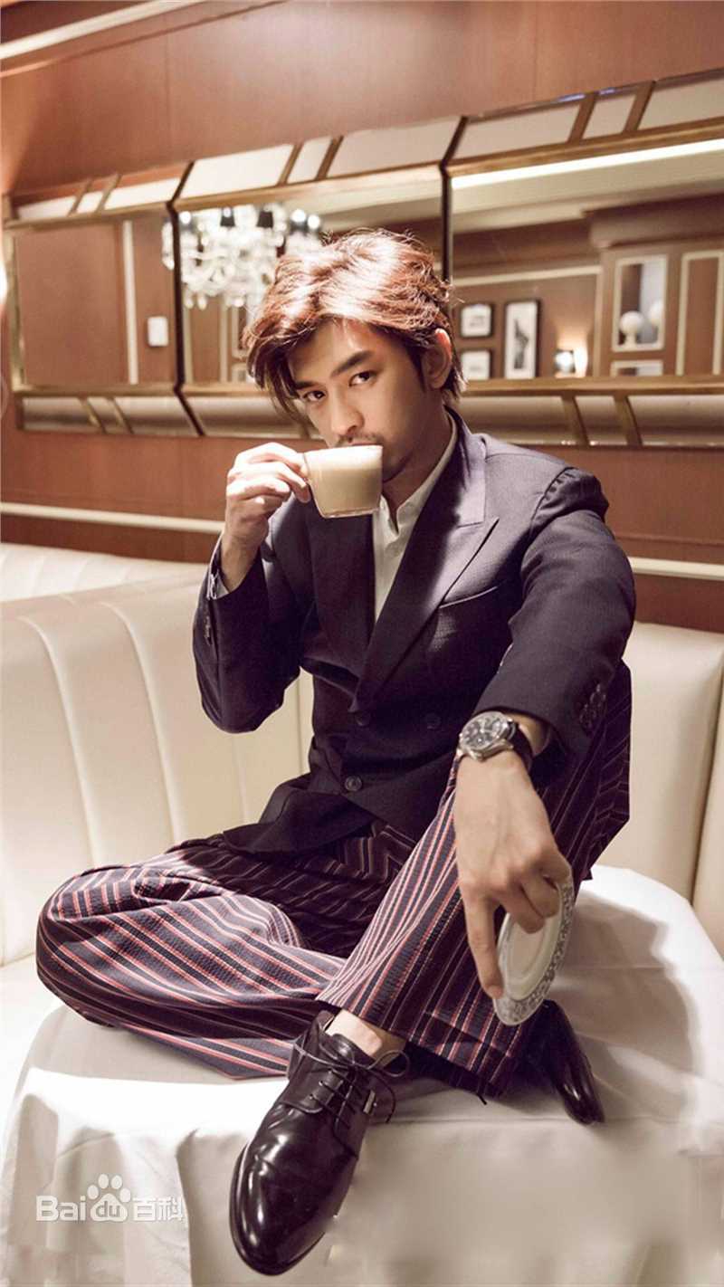 最新陈柏霖(Bolin Chen)在《嘉人marie claire》中的壁纸