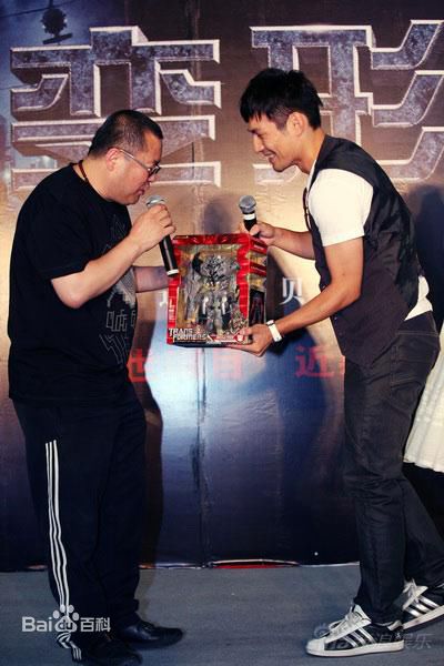 高群书(五十三天)出席活动生活照