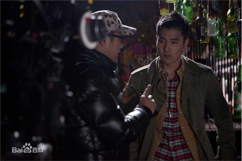 最全韩延在电影《第一次》工作照中的相册