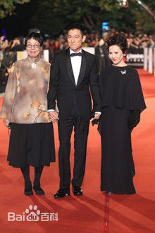 许鞍华(Ann Hui)获奖照片壁纸壁纸