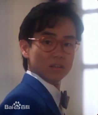 黄百鸣(Bak-Ming Wong)前后照片